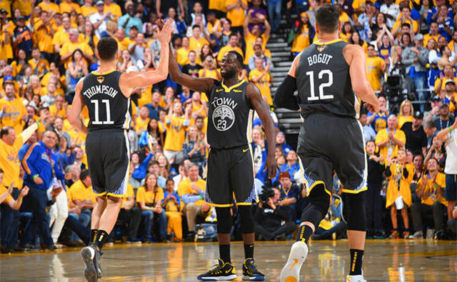 另一方面 另一方面